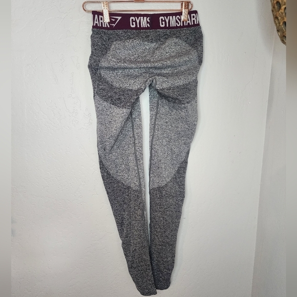 Gymshark Compression Fitted Leggings Size Small - Picture 6 of 9